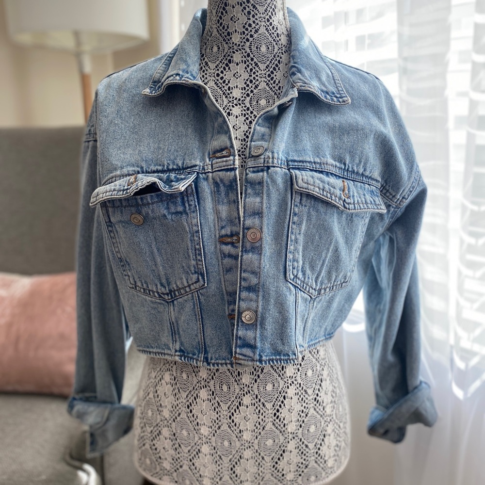 H&M Light Blue Denim Cropped Jacket